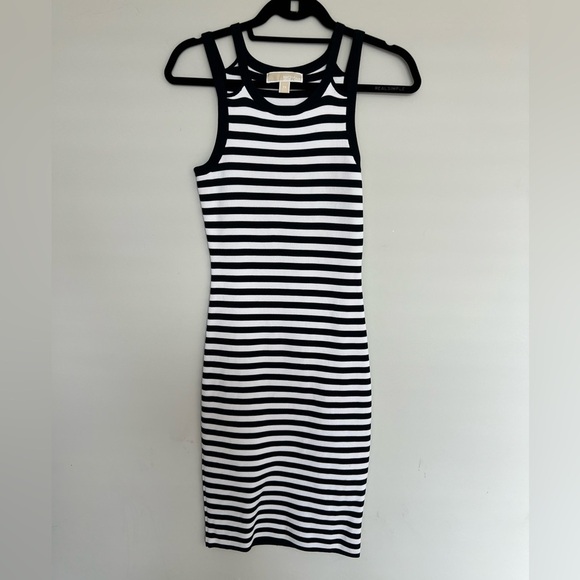 💕 Michael Kors stretchy form fitting dress size XS - Picture 1 of 5